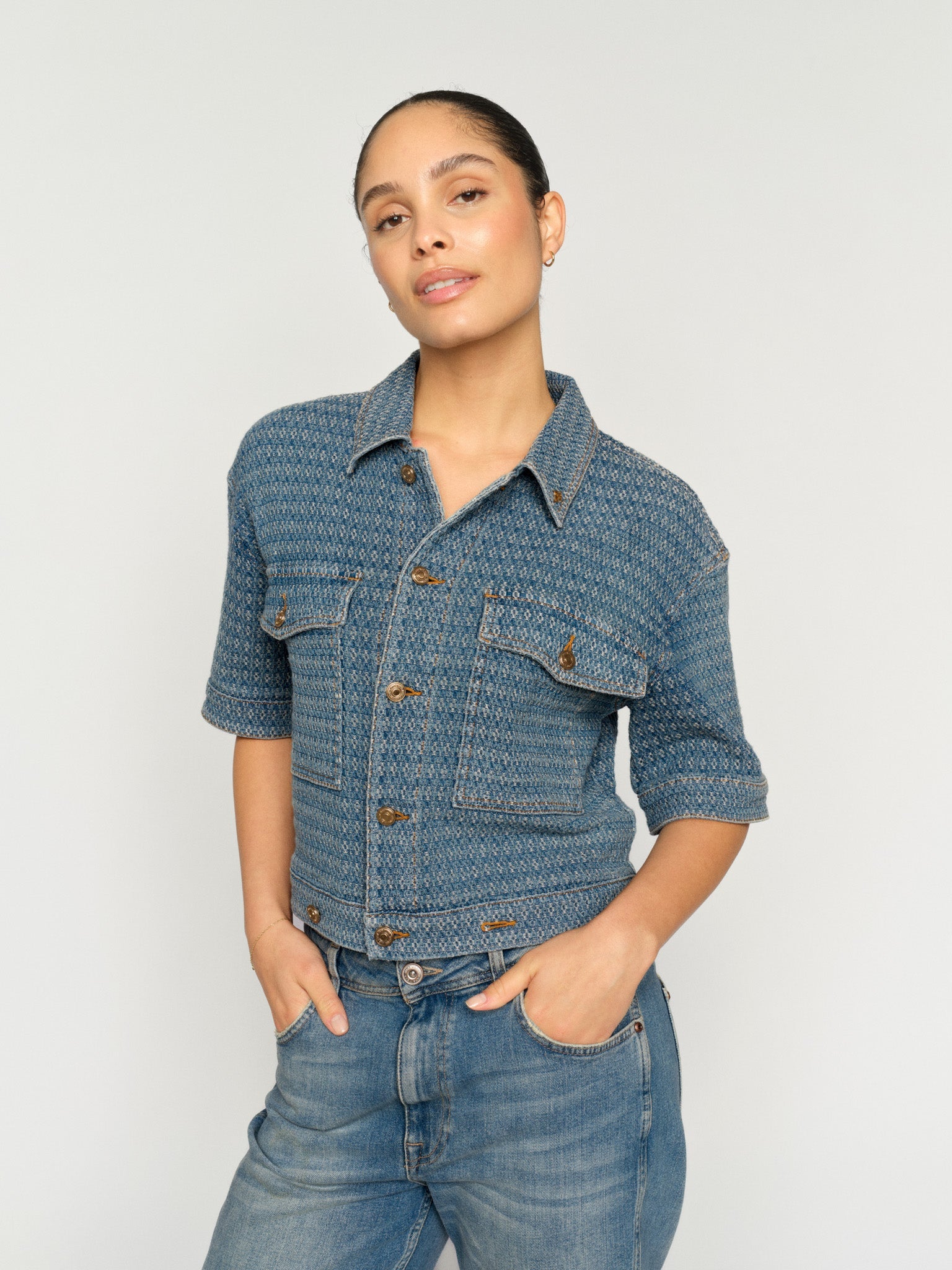 Modelshot / Blue / Detail